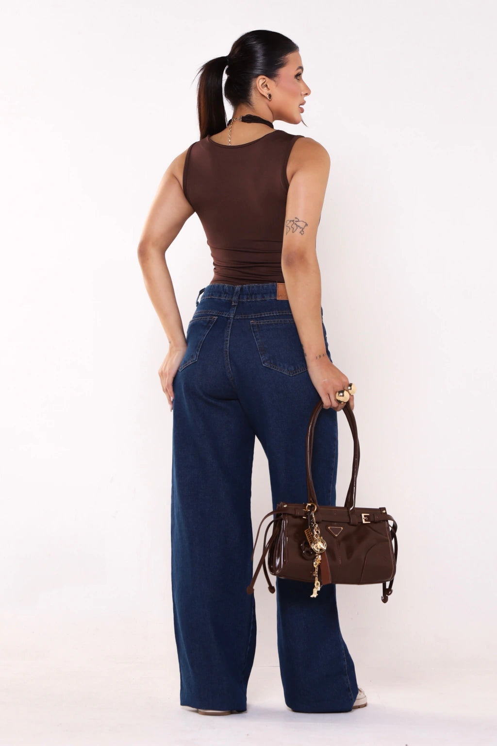 Blusa Decote Reto