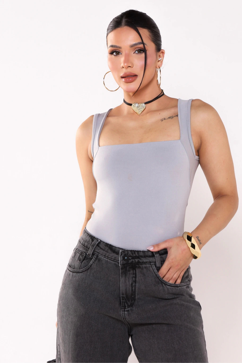 Blusa Decote Reto