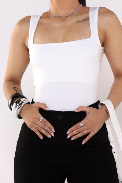 Blusa Decote Reto